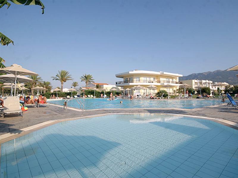 Zorbas Beach Hotel Tigkaki  Exterior photo